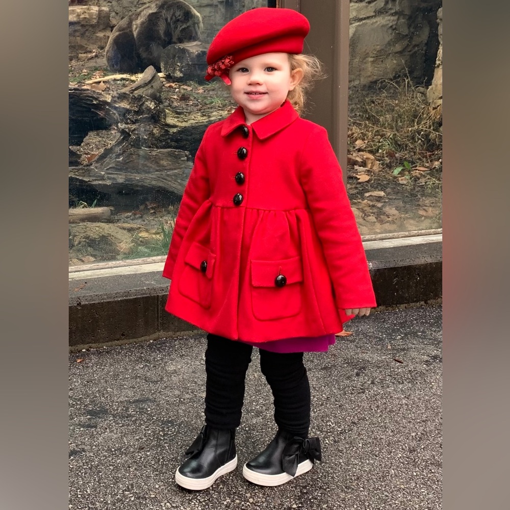 Carolina Herrera wool coat size 3-4 years